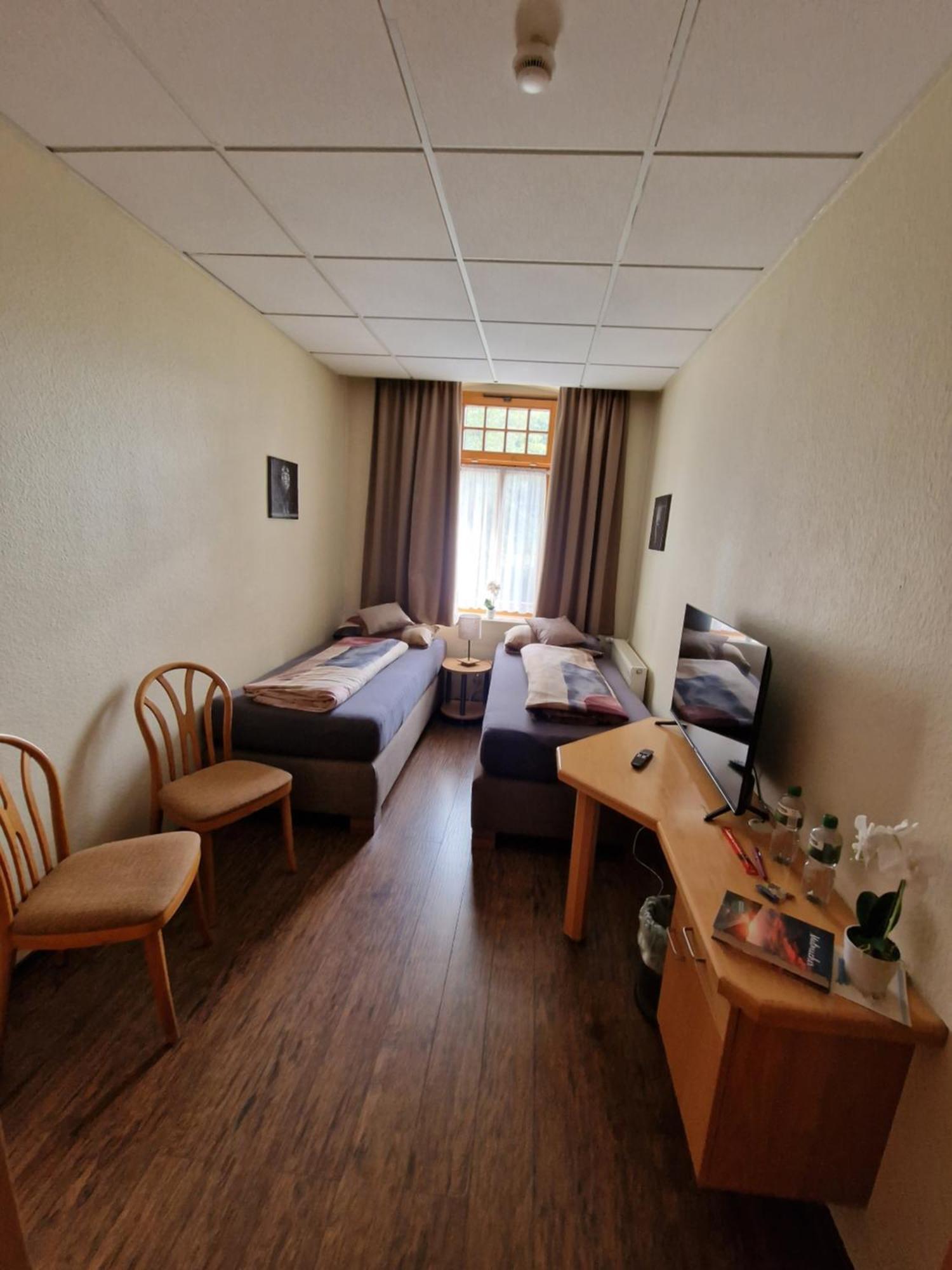 Gasthaus Pension Doerenkrug - Restaurant Augustdorf المظهر الخارجي الصورة